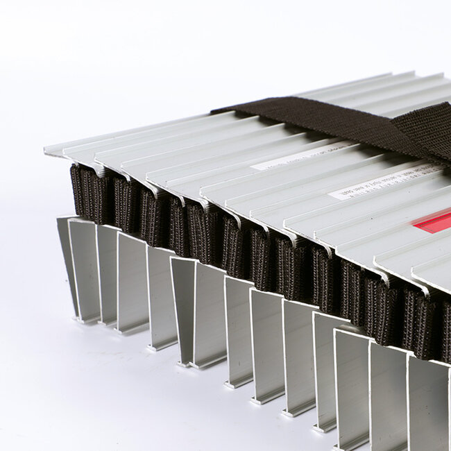 Vluchtladder 7 meter solide met snelle uitrol