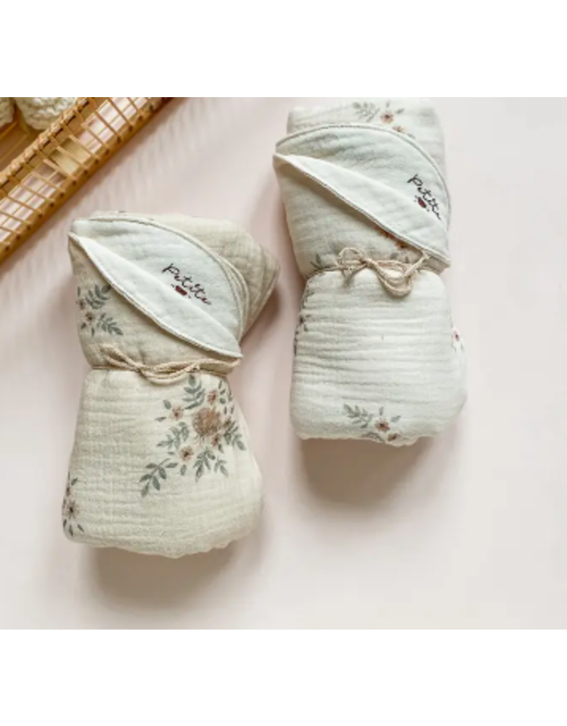 Petite Evelina Apparel Muslin Baby blanket / delicate vintage Cream  small