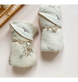 Muslin Baby blanket / delicate vintage Pistachio small