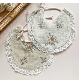 Baby bib- delicate vintage-cream
