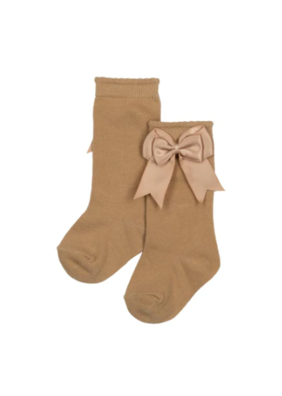 Natini Natini kniekousjes donker beige met strik