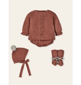 knitted newborn set met kap en sokjes - roestkleur