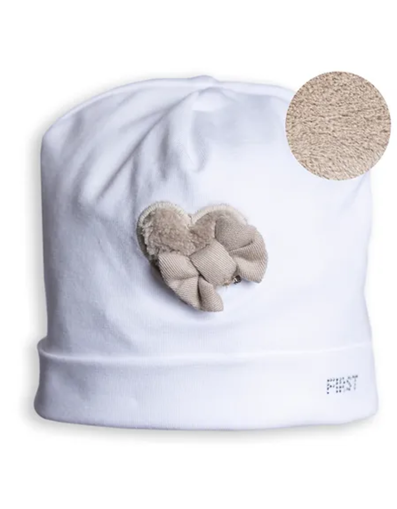 First First- mutsje-hart en strik fur-wit/beige