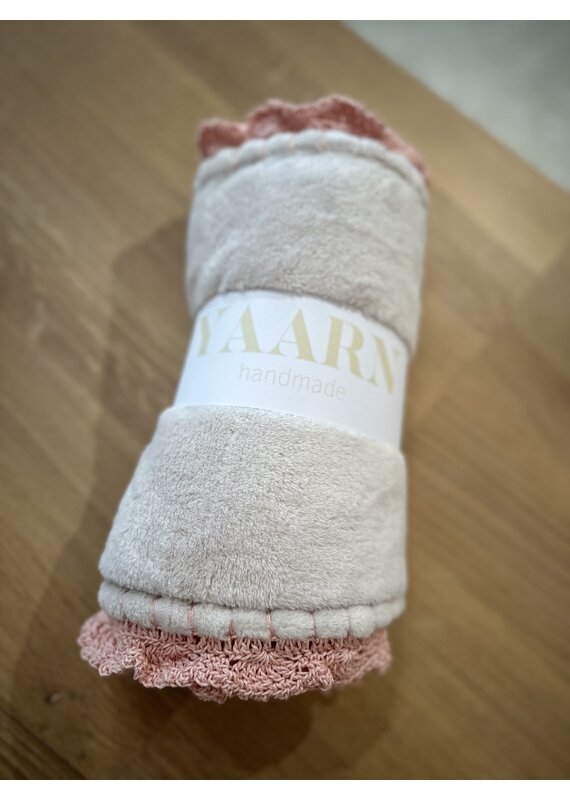 Yaarn Yaarn handmade - Fleece 70x100cm  beige/roze