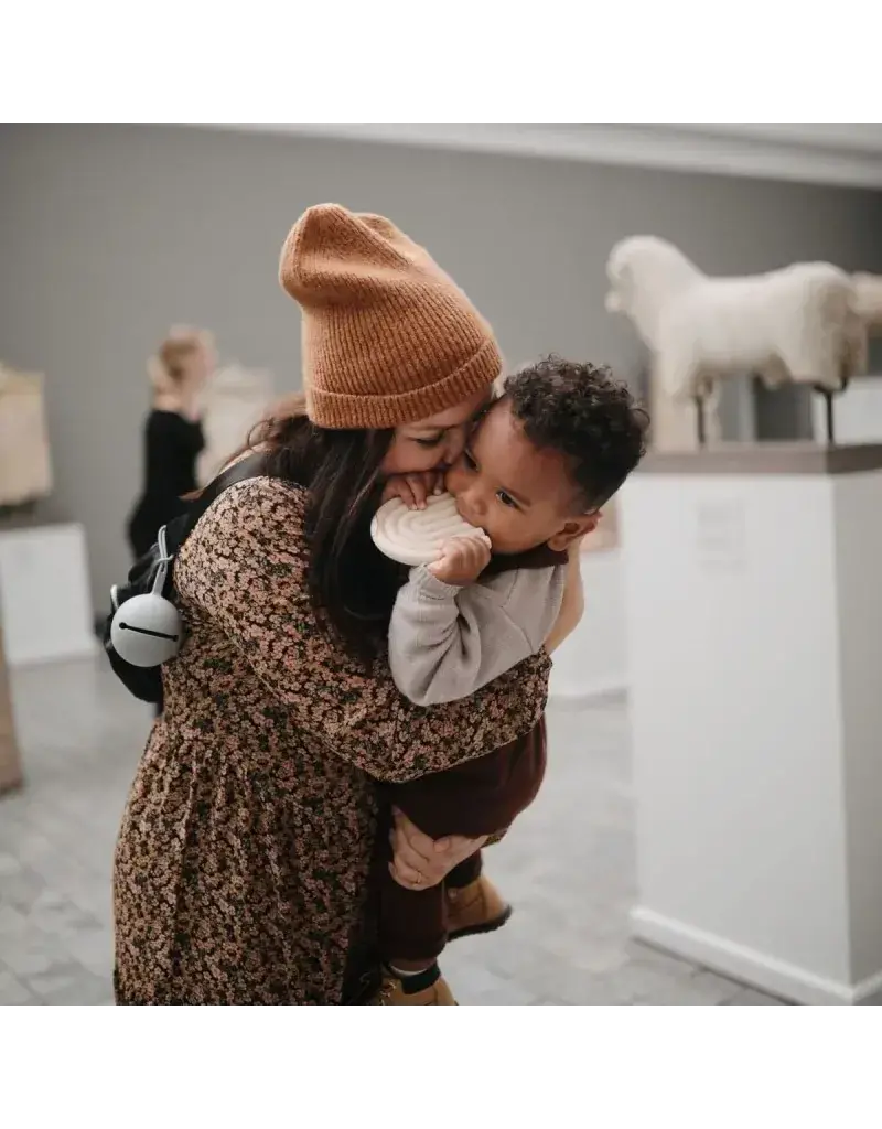 Mushie Mushie - rainbow teether - ivory