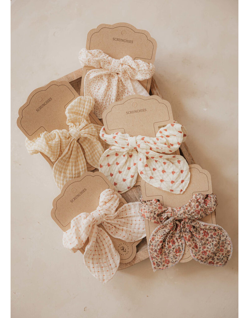 Mrs Ertha Mrs Ertha - Scrunchie  - Unique dots