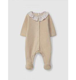 Laranjinha kruippakje met ruffel kraagje