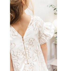 Tartine & Chocolat Tartine et Chocolat - ceremonie kleedje goude bloemen