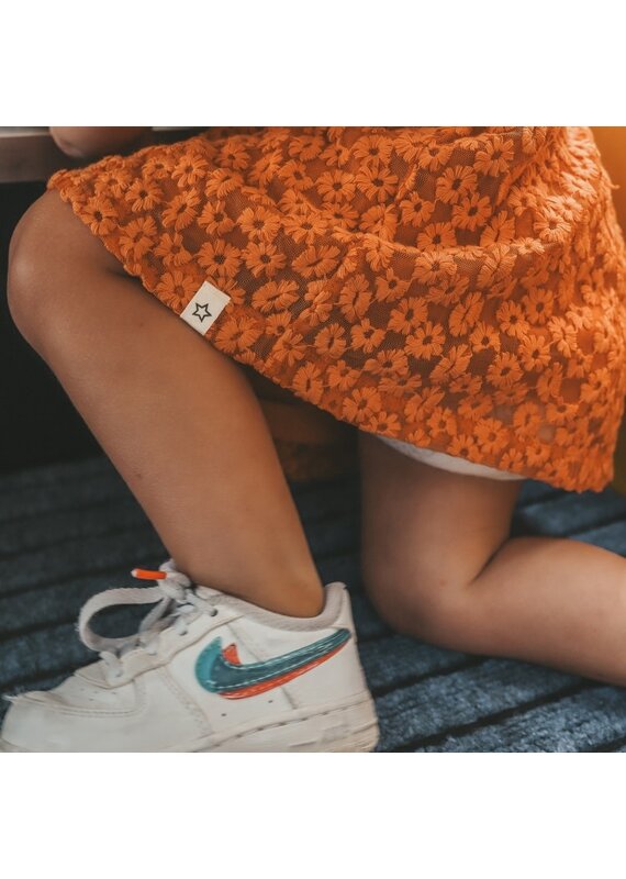 Your Wishes Your wishes - oranje rokje geborduurd