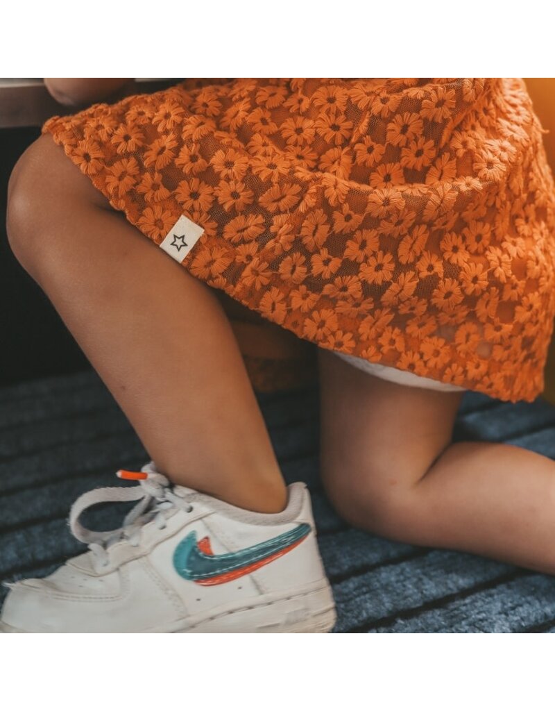 Your Wishes Your wishes - oranje rokje geborduurd