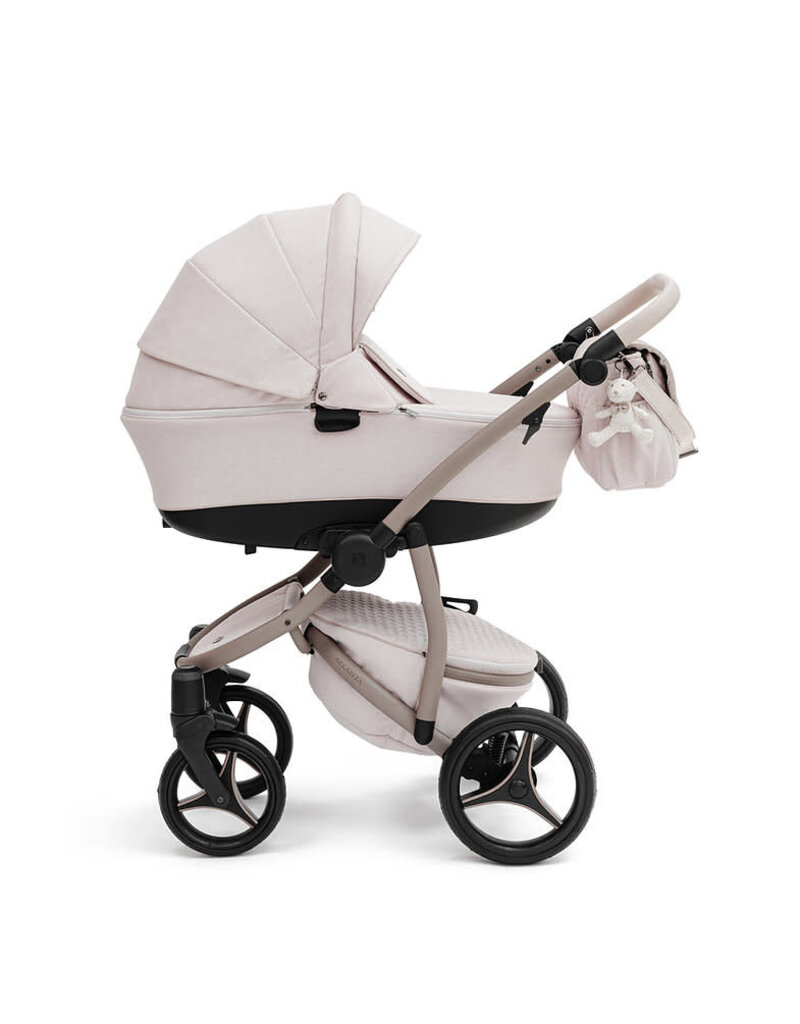 First First Class Edition - Atlanta - Sand