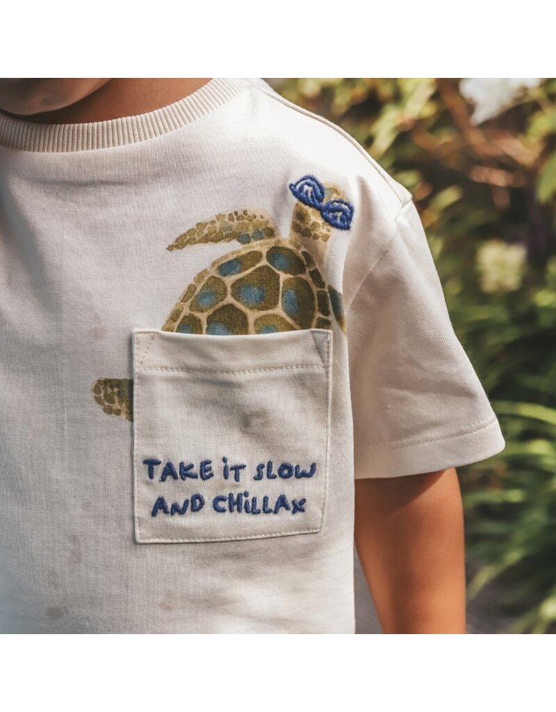 Your Wishes Your Wishes - Take it slow t-shirt (schildpad)