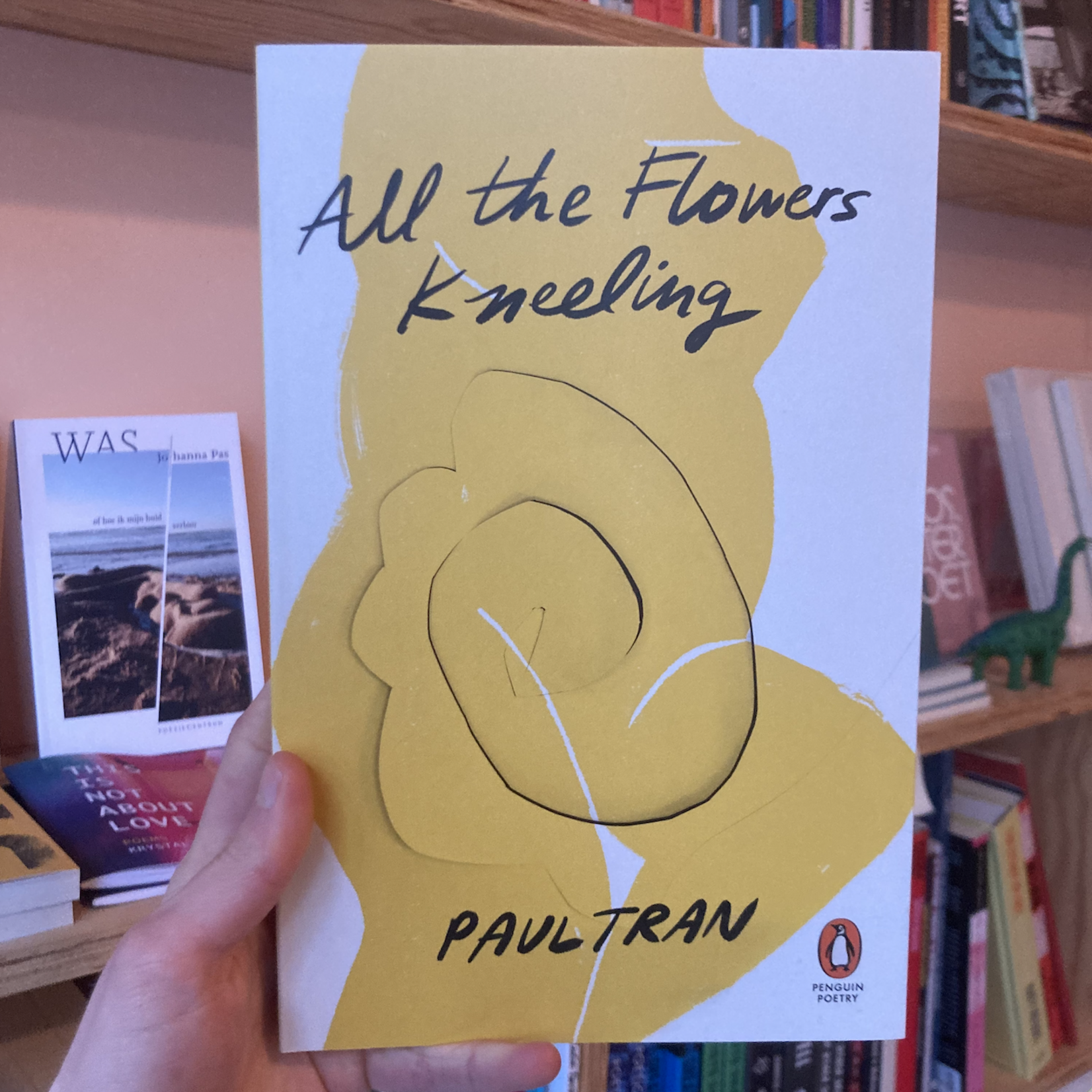 Paul Tran All the Flowers Kneeling (groter formaat)
