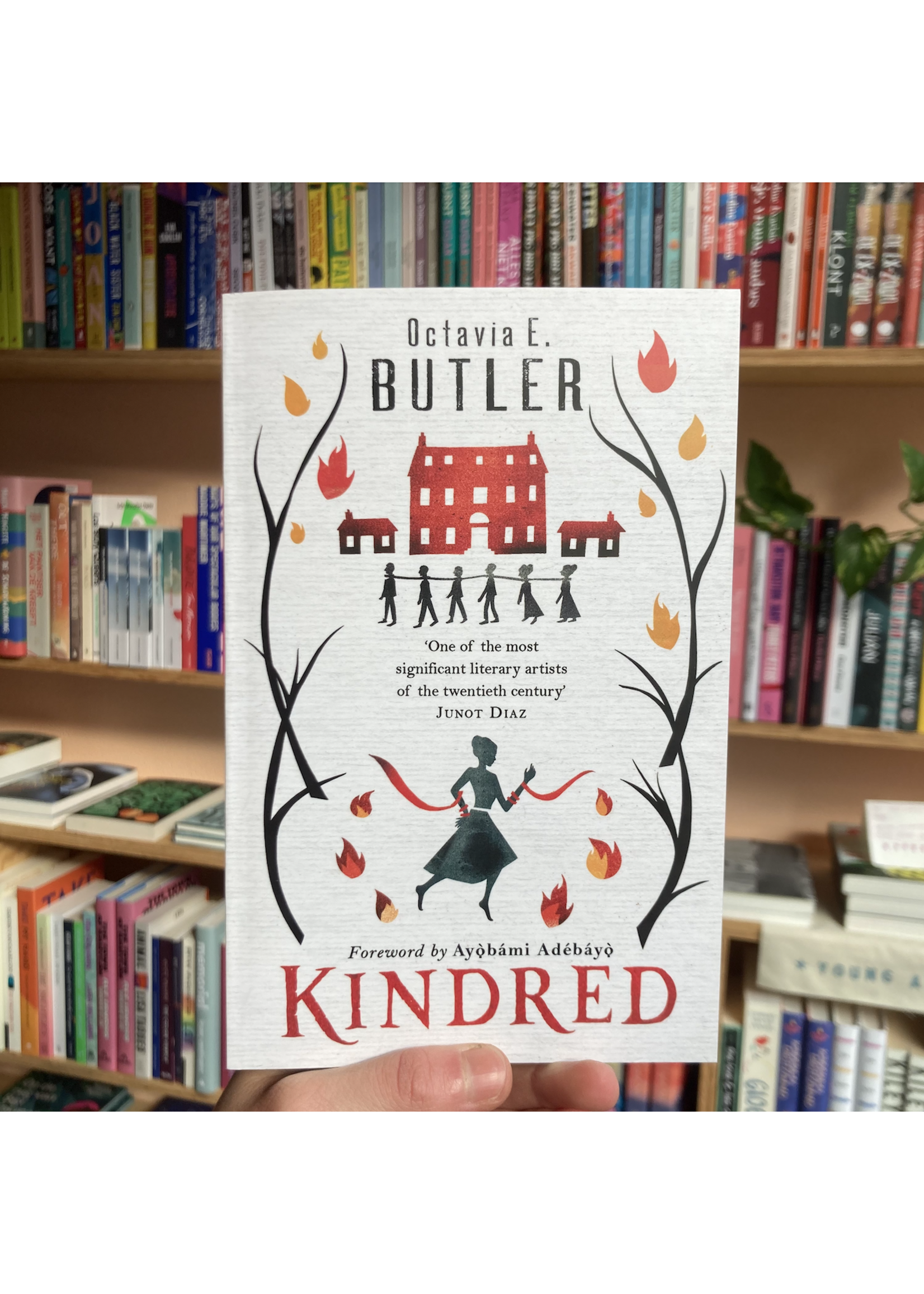 Octavia E. Butler Kindred : The ground-breaking masterpiece from the New York Times bestseller