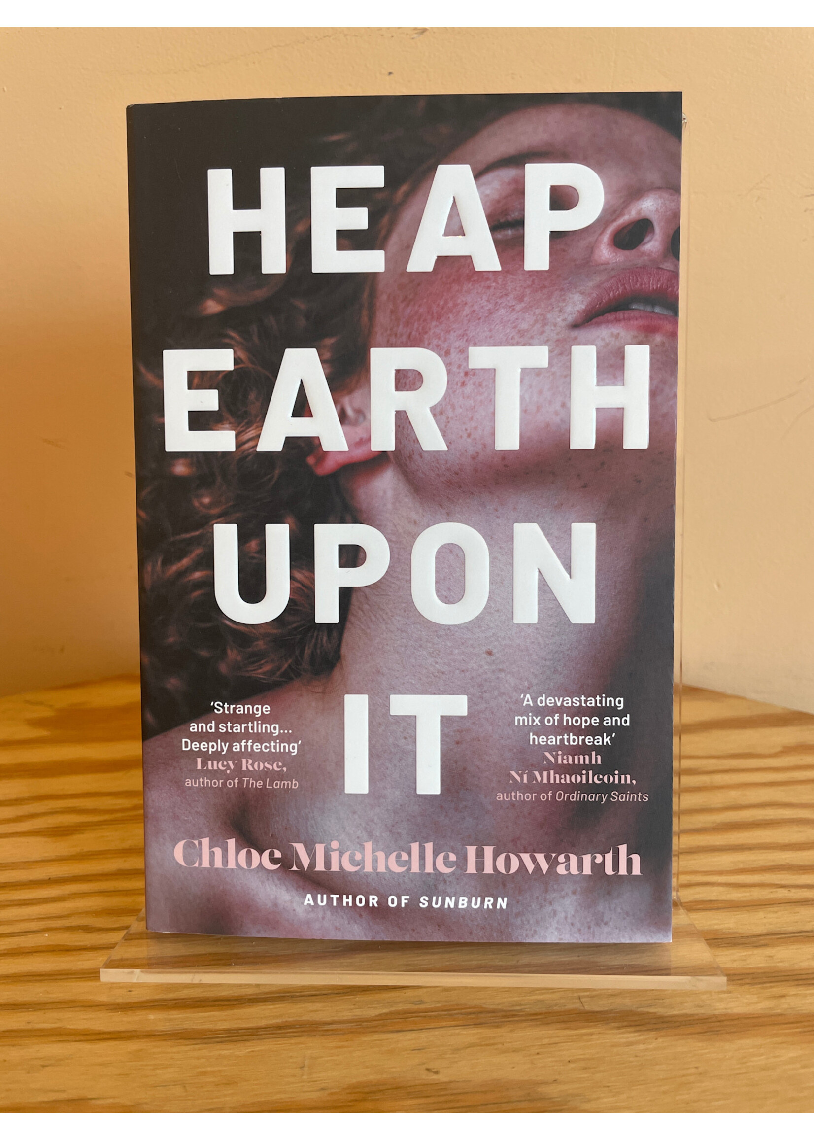 Chloe Michelle Howarth Heap Earth Upon It