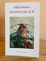 Nikki Dekker diepdiepblauw