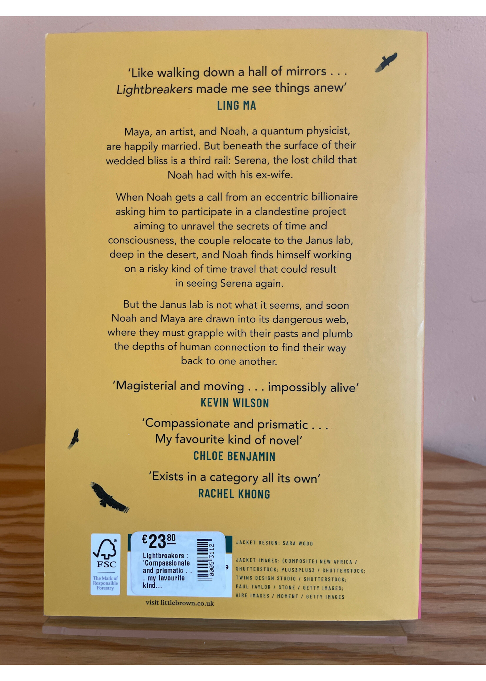 Aja Gabel Lightbreakers : 'Compassionate and prismatic . . . my favourite kind of novel' (Chloe Benjamin, author of THE IMMORTALISTS)