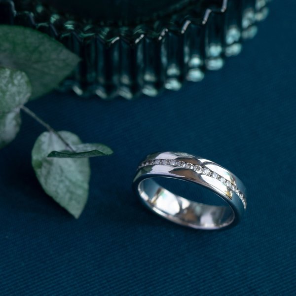 vintage Witgouden alliance ring met diamant 14 krt