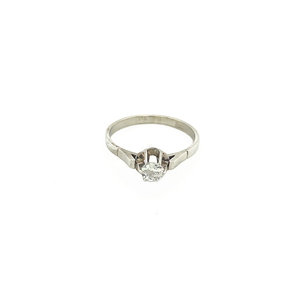 White gold solitaire ring with diamond 14 krt