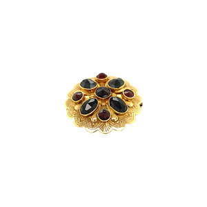 Gold brooch with garnet 14 krt