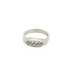 Witgouden ring met diamant 14 krt