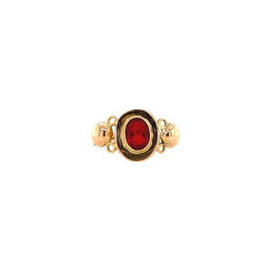 Gold ring with ruby 14 krt