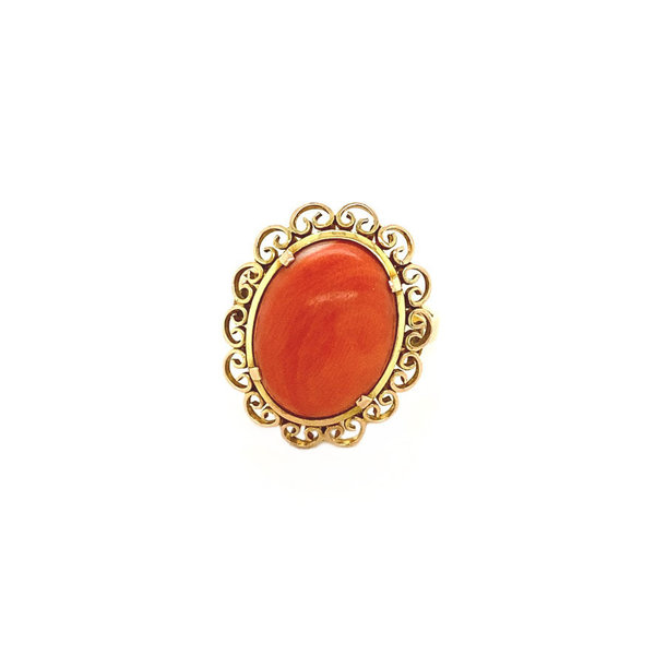 vintage Gold ring with red coral 14 krt