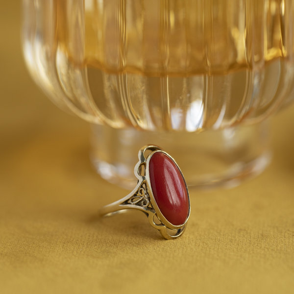 vintage Gouden ring met bloedkoraal 14 krt
