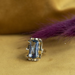 Gold ring with aquamarine 14 krt