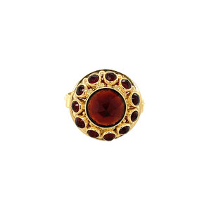 Gold ring with garnet 14 krt