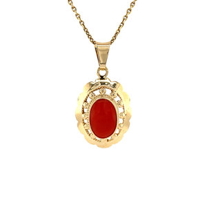 Gold pendant with red coral 14 krt