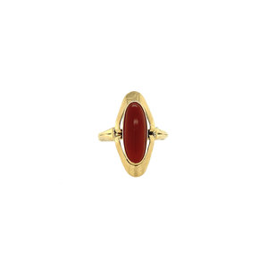 Gold ring with carnelian 14 crt