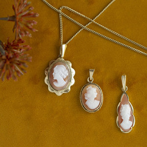 Gold pendant with cameo 14 krt