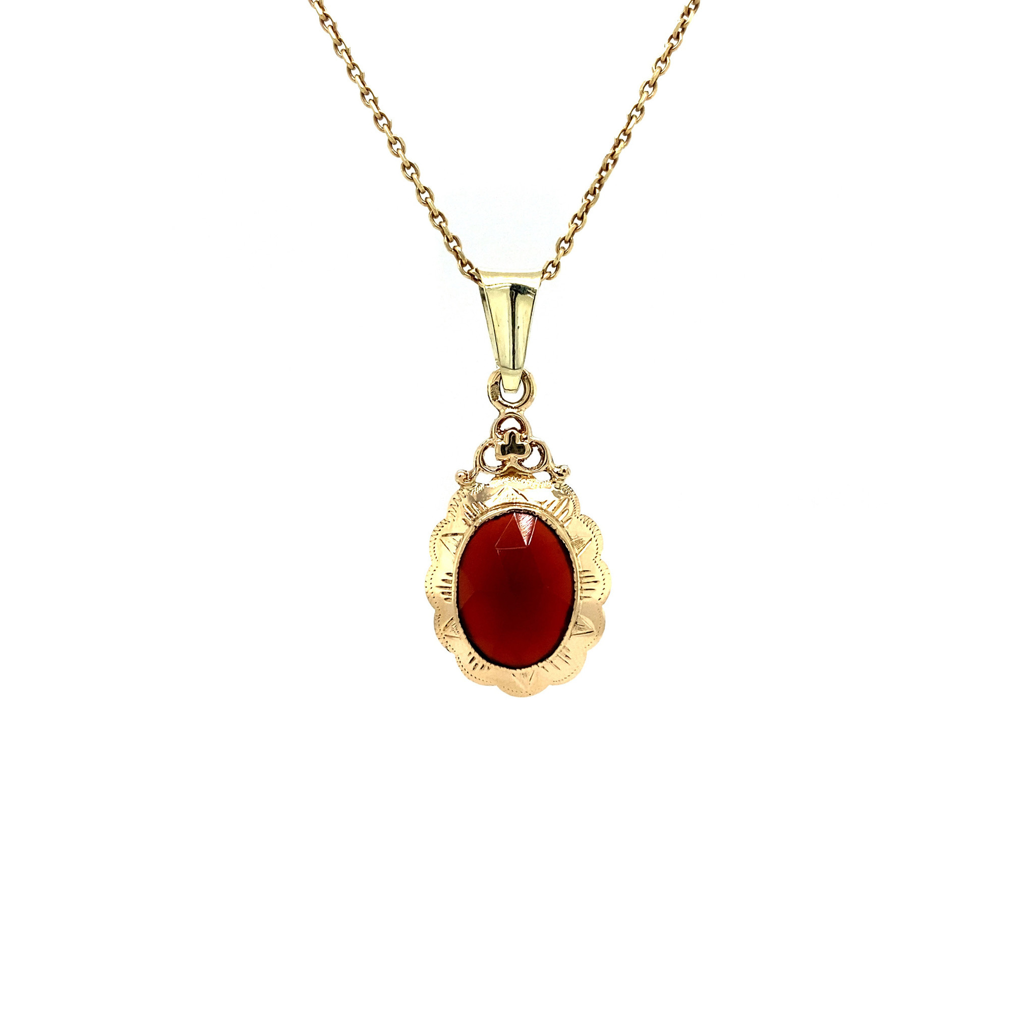 Gold pendant with carnelian 14 krt Vintage Jewellery