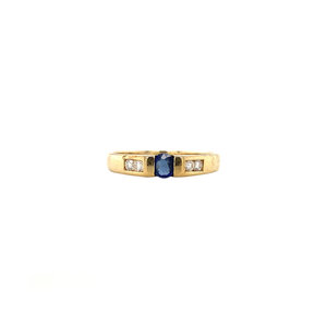 Gold ring with sapphire and diamond 18 crt