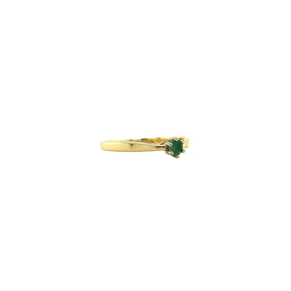 vintage Gold solitaire ring with emerald 14 crt