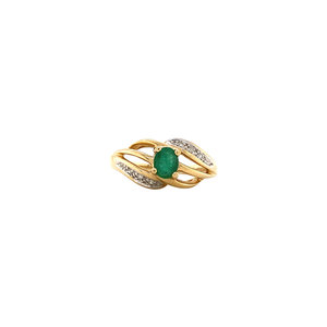 Gouden ring met smaragd en diamant 14 krt