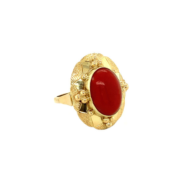 vintage Gouden ring met bloedkoraal 14 krt