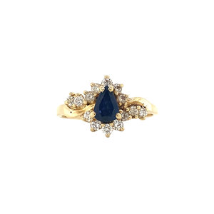 Gold entourage ring with sapphire and diamond 14 krt