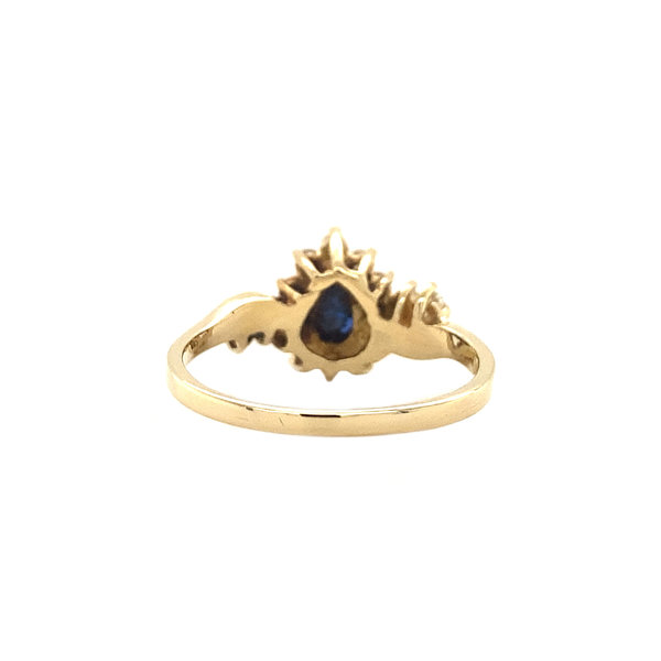 vintage Gouden entourage ring met saffier en diamant 14 krt