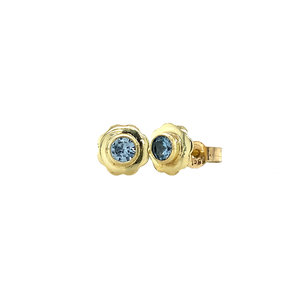 Gouden oorstekers met blauwe spinel 14 krt