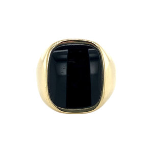 Gold signet ring with onyx 14 krt