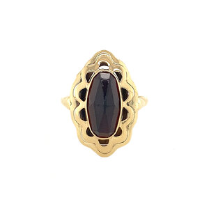 Gold ring with garnet 14 krt