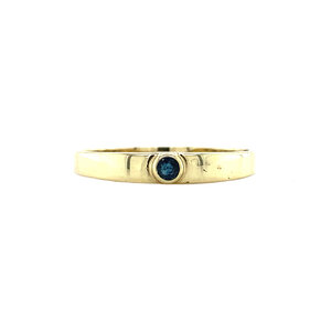 Gold ring with sapphire 14 crt