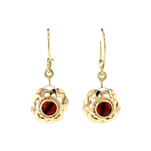 Gold earrings with garnet 14 krt