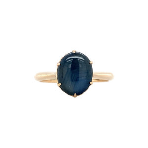 Gold ring with star sapphire 14 krt