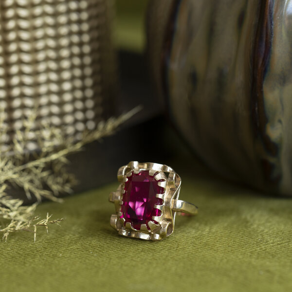 vintage Queen's ring 14 krt - Ruby Ruby