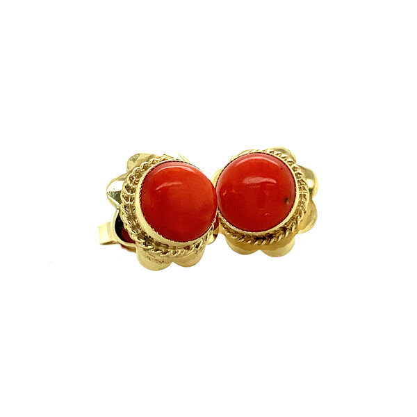 vintage Gold ear studs with blood coral 14 krt
