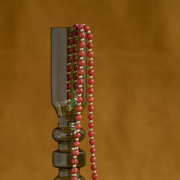 vintage Gold necklace with blood coral 40 cm 14 krt