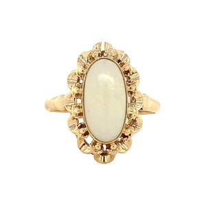 Gold ring with opal 14 krt